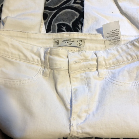 White amber Crombie and Fitch skinny jeans - Picture 2 of 2